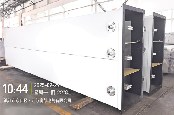 BGFM-10.5/3000 combined box-type busducts.png